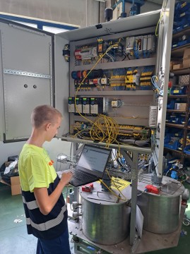 Wakacyjne staże – szansa, rozwój, potencjał