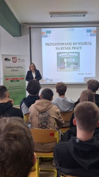 Spotkanie maturzystów z Technikum im. J. Piłsudskiego z przedstawicielami Powiatowego Urzędu Pracy w Brzesku