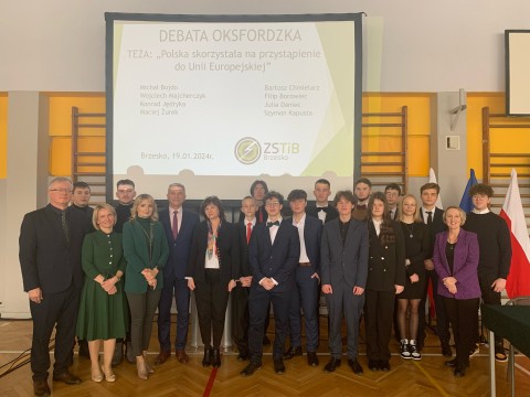 „Polska skorzystała na przystąpieniu do Unii Europejskiej”- debata oksfordzka na Zielonce.