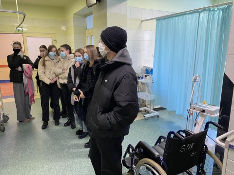 Licealiści z "Kopernika" z wizytą w Szpitalnym Oddziale Ratunkowym
