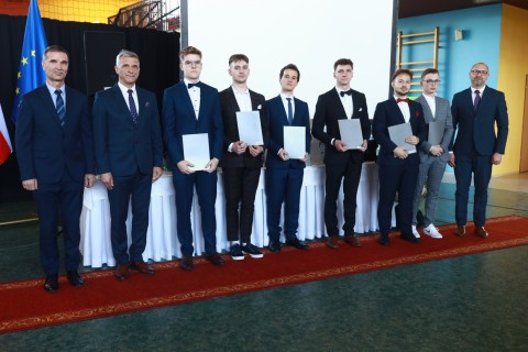 Do zobaczenia w dorosłym życiu… - Pożegnanie Maturzystów na Zielonce