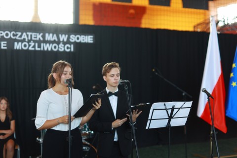 "Każdy początek ma w sobie nowe możliwości" - inauguracja nowego roku szkolnego w ZSTiB w Brzesku