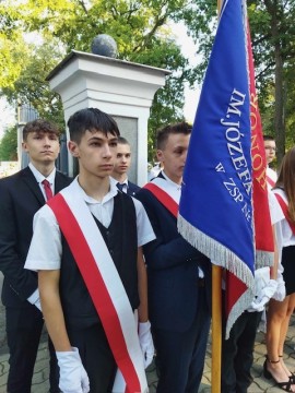 Technikum im. J. Piłsudskiego w Brzesku: 85. rocznica bombardowania na Słotwinie