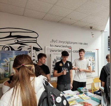 Kiermasz podręczników używanych w Technikum im. J. Piłsudskiego w Brzesku
