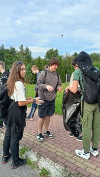 Technikum im. J. Piłsudskiego w Brzesku: SPRZĄTANIE ŚWIATA zakończone!