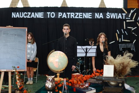 Nauczanie to patrzenie na świat - Dzień Edukacji Narodowej w brzeskim Zespole Szkół Technicznych i Branżowych