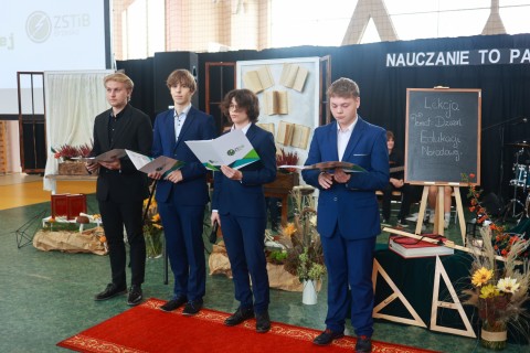 Nauczanie to patrzenie na świat - Dzień Edukacji Narodowej w brzeskim Zespole Szkół Technicznych i Branżowych