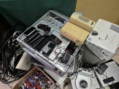 Uczniowie Zespołu Szkół w Czchowie realizowali od września ekoprojekt pod nazwą „Zielono mi” .