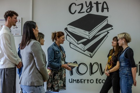 Technikum im. J. Piłsudskiego w Brzesku: Dziewczyny, które robią „schoolart”