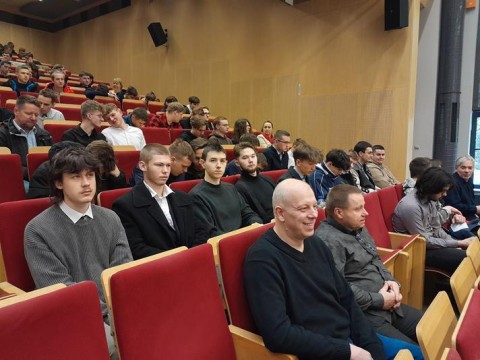 Sukces uczniów z Zielonki w etapie krakowskim XLVIII Olimpiady Wiedzy Elektrycznej i Elektronicznej!