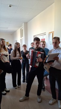 Uczniowie Technikum im. J. Piłsudskiego w Brzesku włączają się w obchody Światowego Dnia Chorego