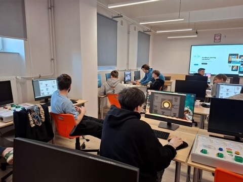 Technikum im. J. Piłsudskiego w Brzesku: Branżowe Certyfikaty Umiejętności dla Informatyków
