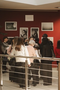 Technikum im. J. Piłsudskiego w Brzesku: Wystawa fotograficzna pt. ‘Zatrzymane chwile- młode oczy, wielkie historie’