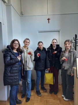 Uczniowie z Zielonki dla Domu Pomocy Społecznej w Brzesku