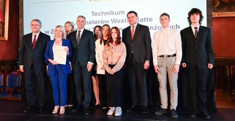 Najlepsze małopolskie licea i technika na Gali UJ, a wśród nich ZSTiB w Brzesku