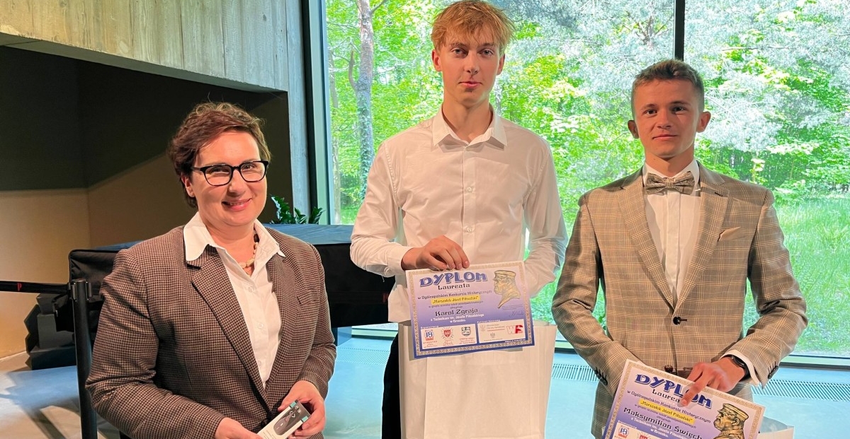 Technikum im. J. Piłsudskiego w Brzesku: Maksymilian Święch i Karol Zgraja laureatami XIII Ogólnopolskiego Konkursu Historycznego „Marszałek Józef Piłsudski”