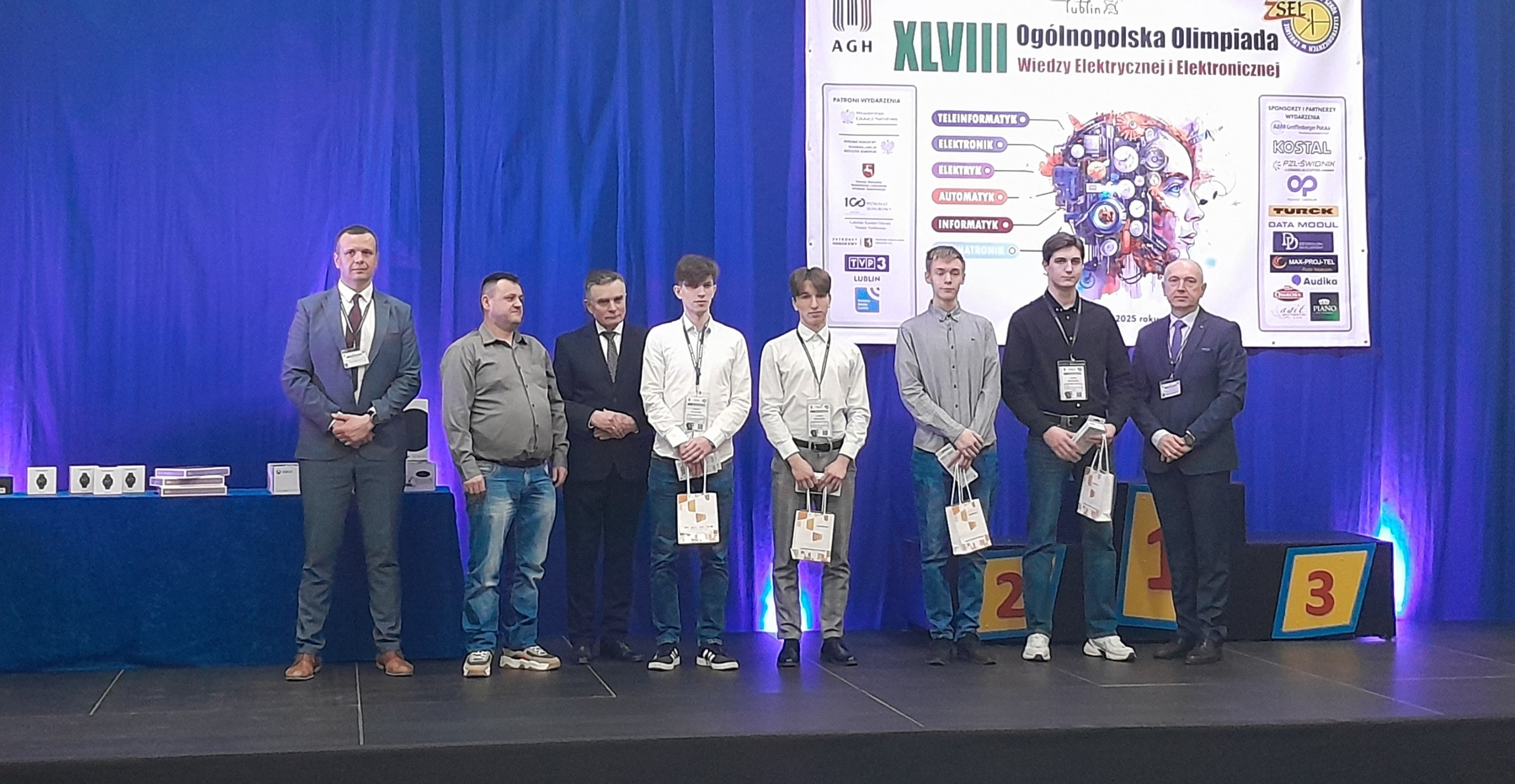 Tytuł Laureata i Tytuł Finalisty dla uczniów z Zielonki w Ogólnopolskiej Olimpiadzie Wiedzy Elektrycznej i Elektronicznej!