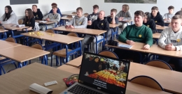 „Nie było żadnej nadziei” - obchody 82. rocznicy powstania w getcie warszawskim w ZSTiB