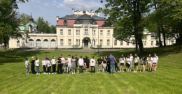 Sesja zdjęciowa fotografów z Technikum im. J. Piłsudskiego w Brzesku w Pałacu Goetza