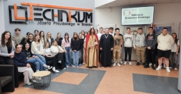 Obchody 1000-lecia Królestwa Polskiego w Technikum im. J. Piłsudskiego w Brzesku: Dzień z Bolesławem Chrobrym oraz gra planszowa ‘Znam historię Polski’
