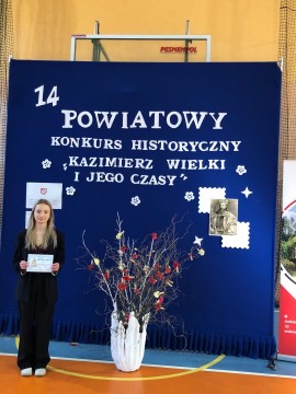 Laury dla Julii w XIV Powiatowym Konkursie Historycznym z ZSTiB