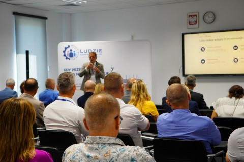 Ludzie ważniejsi od technologii