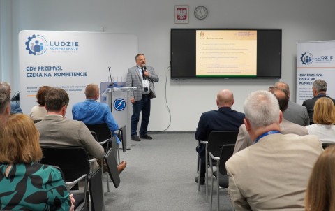Ludzie ważniejsi od technologii