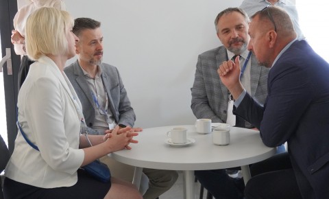Ludzie ważniejsi od technologii