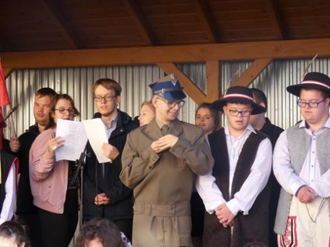 Udział SOSW w Złotej w akcji „SZKOŁA PAMIĘTA”