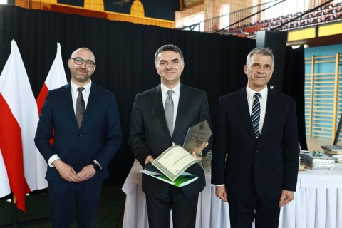 Uroczyste pożegnanie klas maturalnych na Zielonce