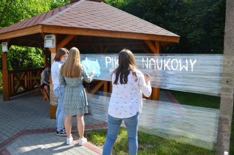 Piknik Naukowy w Powiatowym Centrum Edukacji w Brzesku