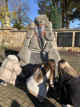 #Szkoła pamięta - ZSTiB uczestnikiem akcji MEiN