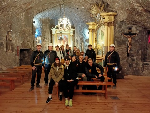 Geodeci z Zielonki na pomiarach w kopalni