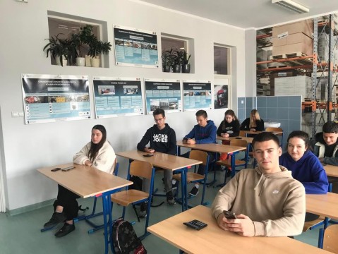 Listopadowe zmagania „olimpijskie” w Technikum im. J. Piłsudskiego