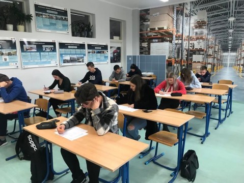 Listopadowe zmagania „olimpijskie” w Technikum im. J. Piłsudskiego