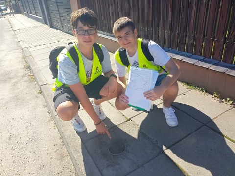 Geodeci z Zielonki szukają skarbów