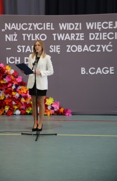 Uroczysta akademia z okazji Dnia Edukacji Narodowej w Technikum im. Józefa Piłsudskiego w Brzesku