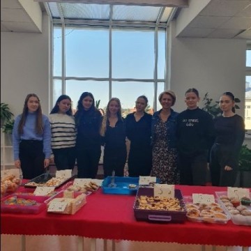 Kiermasz charytatywny w Technikum im. J.Piłsudskiego w Brzesku