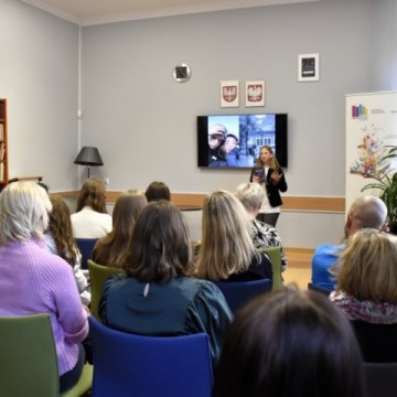 „Czytasz – więc jesteś” czyli booktalkingowe zmagania uczennic Technikum im. J.Piłsudskiego