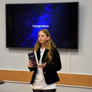 „Czytasz – więc jesteś” czyli booktalkingowe zmagania uczennic Technikum im. J.Piłsudskiego