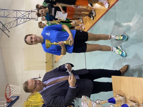 Powiatowe zawody sportowe w koszykówce