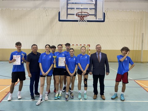 Powiatowe zawody sportowe w koszykówce