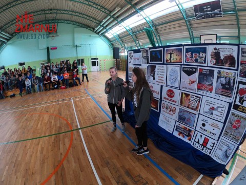 Wolność widziana oczami współczesnej młodzieży - bez narkotyków, bez dopalaczy, bez alkoholu.