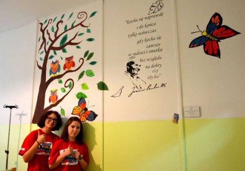 Pomalowali świat chorych na żółto i na niebiesko…