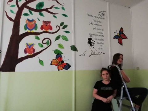 Pomalowali świat chorych na żółto i na niebiesko…