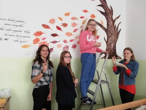 Pomalowali świat chorych na żółto i na niebiesko…