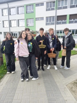 Akcja Żonkile w ZSTiB w Brzesku - Łączy nas pamięć