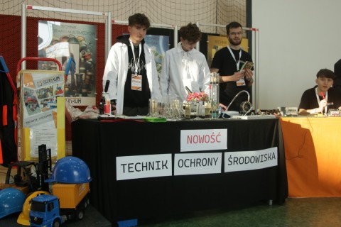 Technikum im. J Piłsudskiego na Powiatowych Targach Edukacyjnych 2025