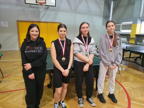 Julia Michalik i Grzegorz Stokłosa mistrzami ZIELONKI w tenisie stołowym