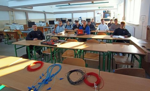 Nowe uprawnienia, nowe możliwości dla uczniów z Zielonki - Technik Elektryk po Kursie SEP